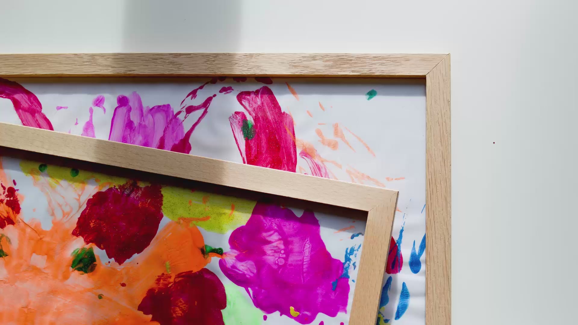 Portada de los marcos de madera natural